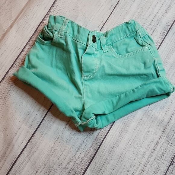 18m Carter's shorts  - Picture 3 of 4